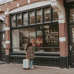 Boutique First L'Aia